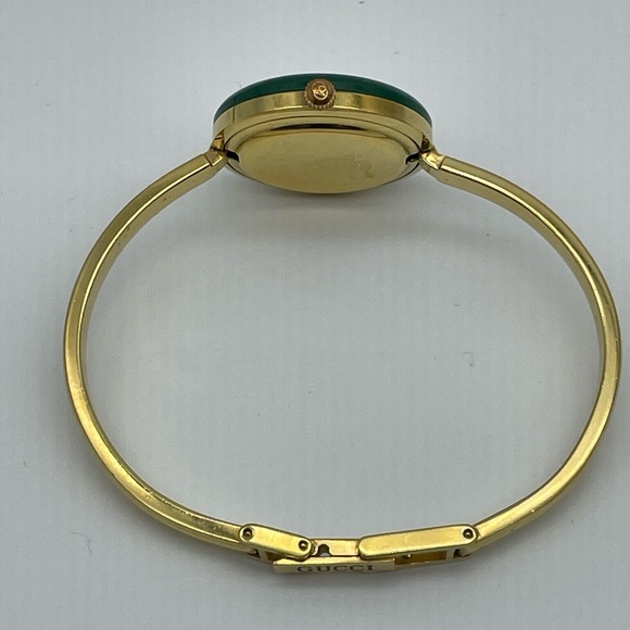 Gucci Bezel Watch - Picture 5 of 9